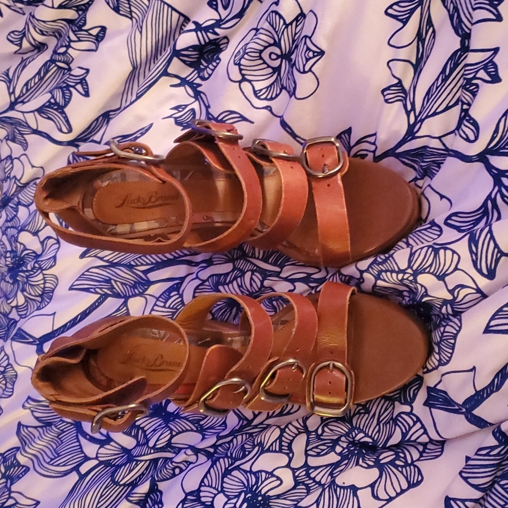 Super high Lucky Brand strappy wedges, size 10m/40